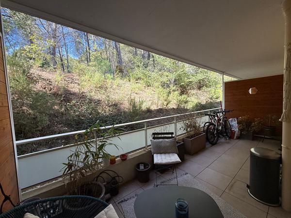 A VENDRE 13790 ROUSSET APPARTEMENT  T2 DE 40M²  GARAGE 