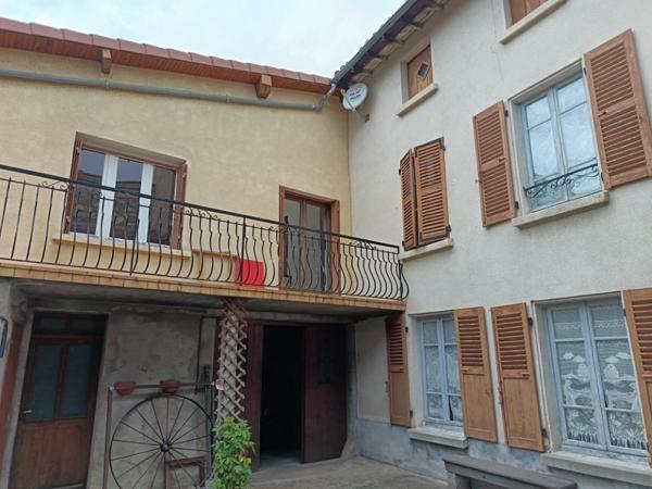 Maison 5 chambres  avec cour intérieure et garages