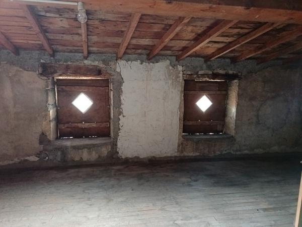 Maison 5 chambres  avec cour intérieure et garages