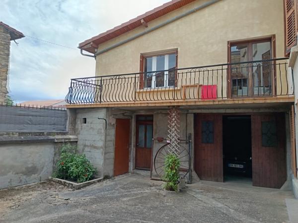 Maison 5 chambres  avec cour intérieure et garages