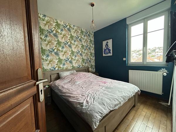 EN EXCLUSIVITE - APPARTEMENT T4 - 75M² - GARAGE PRIVATIF - CAVE - DERNIER ETAGE