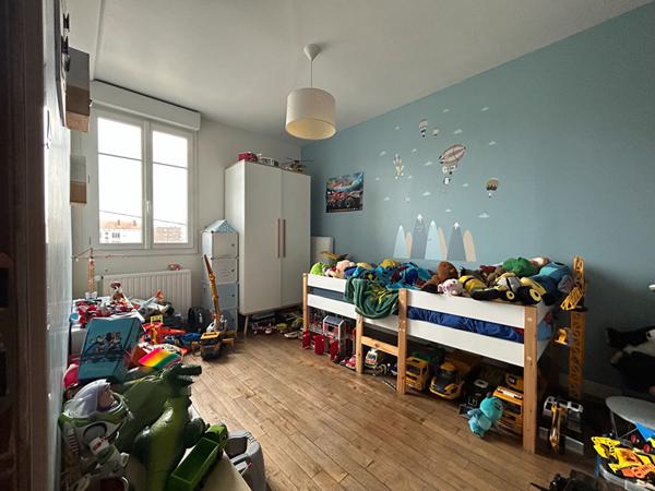 EN EXCLUSIVITE - APPARTEMENT T4 - 75M² - GARAGE PRIVATIF - CAVE - DERNIER ETAGE