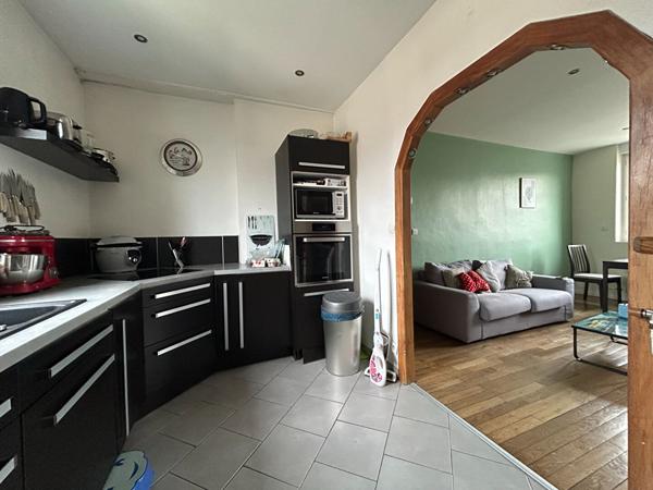 EN EXCLUSIVITE - APPARTEMENT T4 - 75M² - GARAGE PRIVATIF - CAVE - DERNIER ETAGE