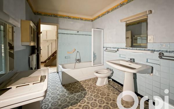 Maison à vendre    2 pièces •  Bollène