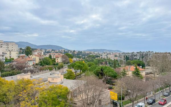 Appartement à vendre    2 pièces • 46,11 m2 Nice