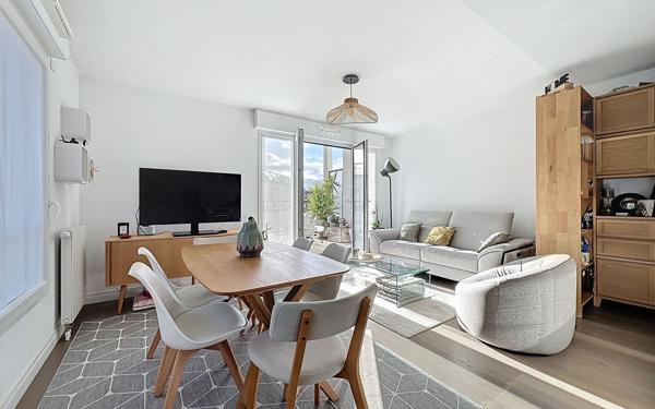 Appartement à vendre    3 pièces • 65 m2 Suresnes