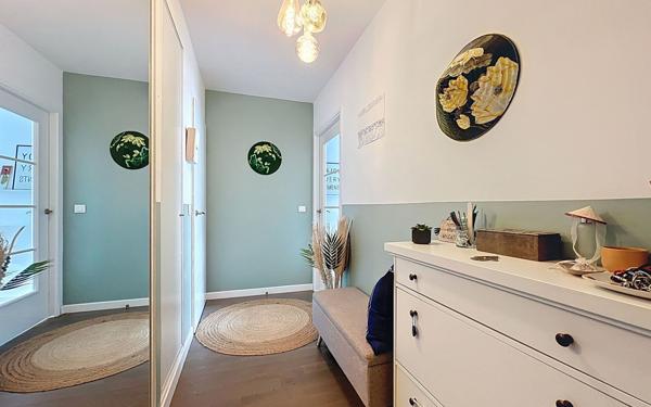 Appartement à vendre    3 pièces • 65 m2 Suresnes