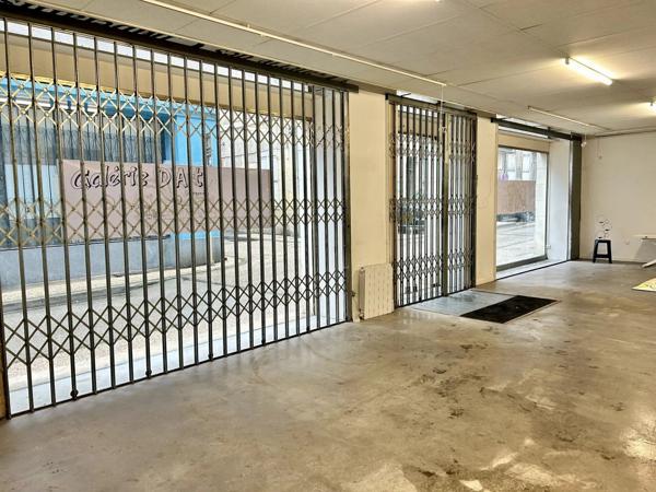 Vente                                                      Local commercial
                        
                                                            à Nevers