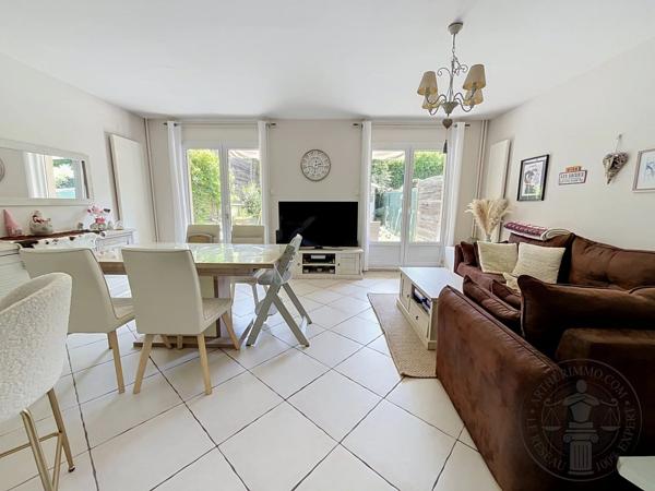 Vente                                                      Maison
                        
                     6 pièces                      115 m2                     à Dourdan