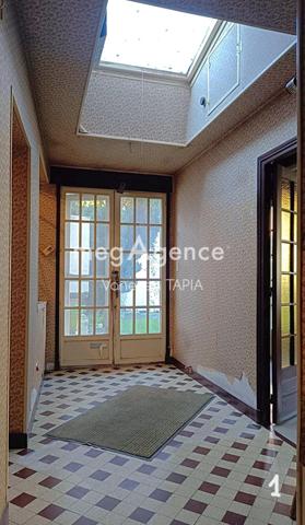 Maison à ROMILLY-SUR-SEINE, 10100 - 11 pièces 247m²