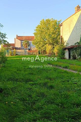 Maison à ROMILLY-SUR-SEINE, 10100 - 11 pièces 247m²