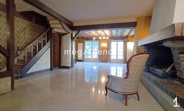 Maison à ROMILLY-SUR-SEINE, 10100 - 11 pièces 247m²