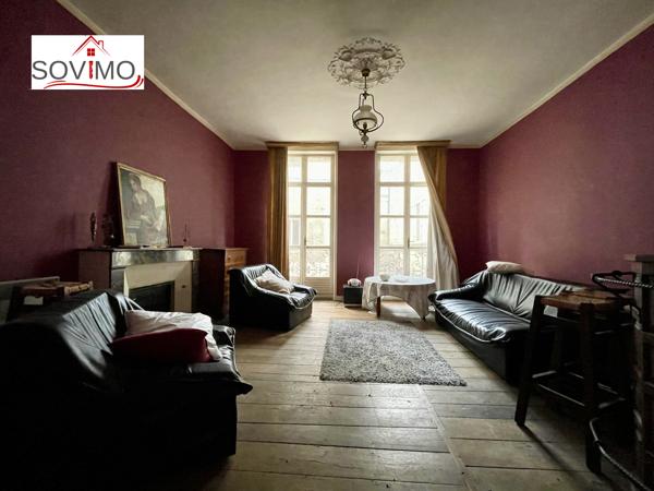 INVESTISSEMENT LOCATIF - 3 IMMEUBLES AVEC PATIO INTERIEUR - A RENOVER