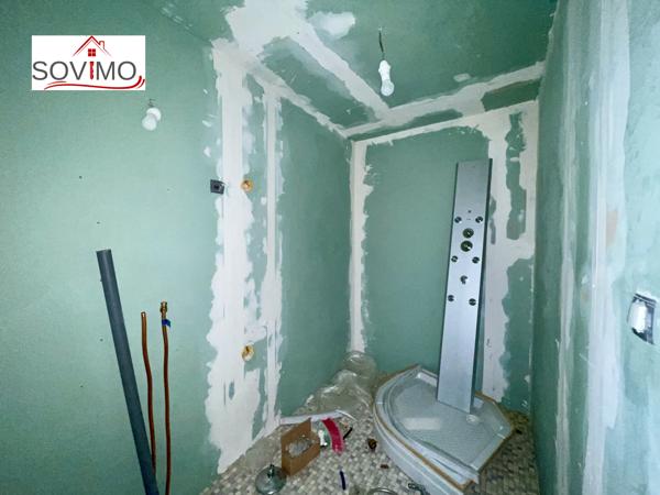 INVESTISSEMENT LOCATIF - 3 IMMEUBLES AVEC PATIO INTERIEUR - A RENOVER
