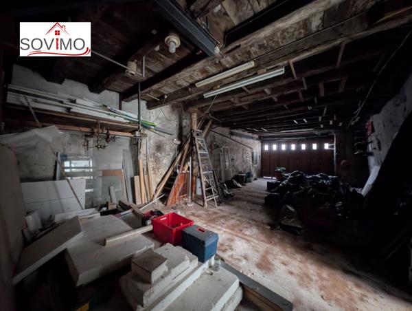 INVESTISSEMENT LOCATIF - 3 IMMEUBLES AVEC PATIO INTERIEUR - A RENOVER