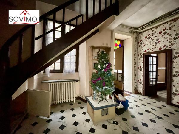 INVESTISSEMENT LOCATIF - 3 IMMEUBLES AVEC PATIO INTERIEUR - A RENOVER