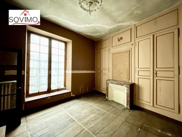 INVESTISSEMENT LOCATIF - 3 IMMEUBLES AVEC PATIO INTERIEUR - A RENOVER