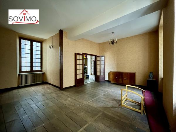 INVESTISSEMENT LOCATIF - 3 IMMEUBLES AVEC PATIO INTERIEUR - A RENOVER