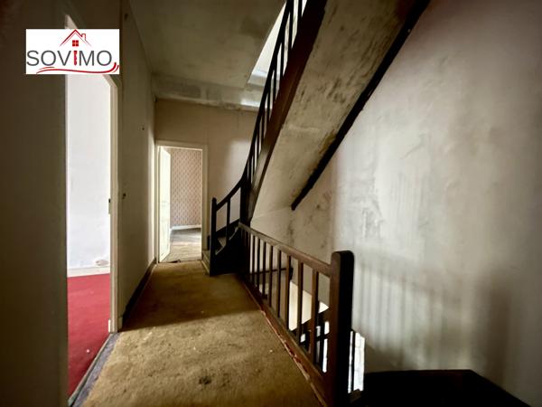 INVESTISSEMENT LOCATIF - 3 IMMEUBLES AVEC PATIO INTERIEUR - A RENOVER