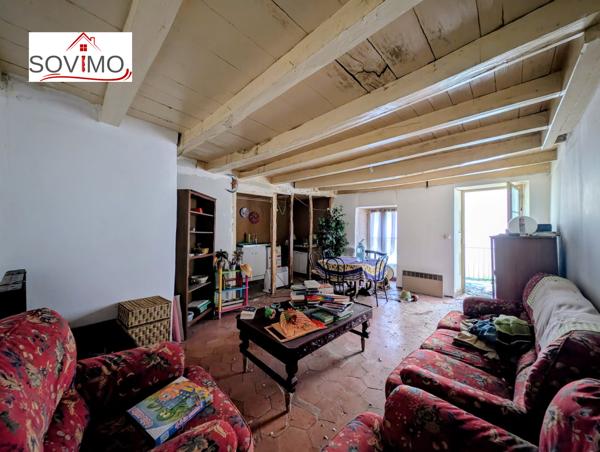 INVESTISSEMENT LOCATIF - 3 IMMEUBLES AVEC PATIO INTERIEUR - A RENOVER