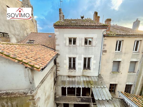 INVESTISSEMENT LOCATIF - 3 IMMEUBLES AVEC PATIO INTERIEUR - A RENOVER