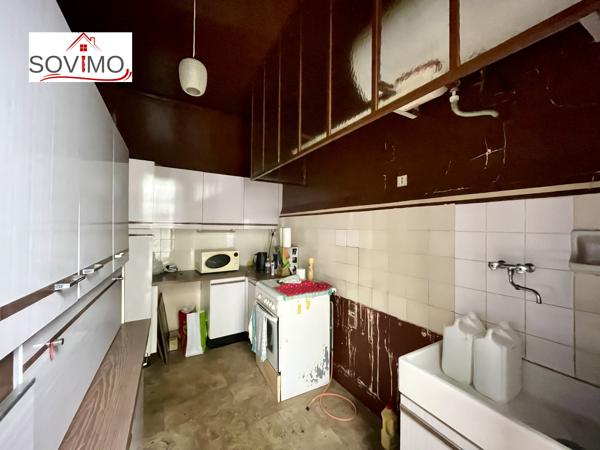 INVESTISSEMENT LOCATIF - 3 IMMEUBLES AVEC PATIO INTERIEUR - A RENOVER