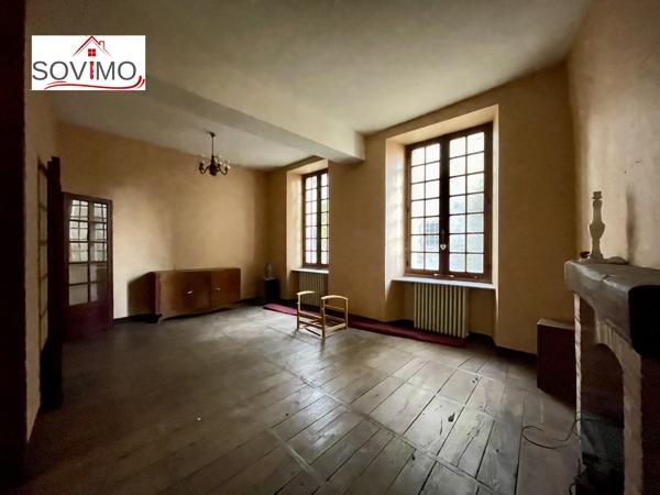 INVESTISSEMENT LOCATIF - 3 IMMEUBLES AVEC PATIO INTERIEUR - A RENOVER