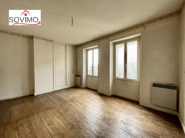INVESTISSEMENT LOCATIF - 3 IMMEUBLES AVEC PATIO INTERIEUR - A RENOVER