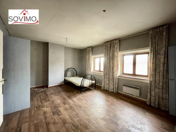 INVESTISSEMENT LOCATIF - 3 IMMEUBLES AVEC PATIO INTERIEUR - A RENOVER