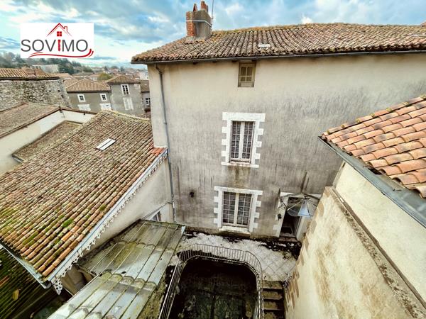INVESTISSEMENT LOCATIF - 3 IMMEUBLES AVEC PATIO INTERIEUR - A RENOVER