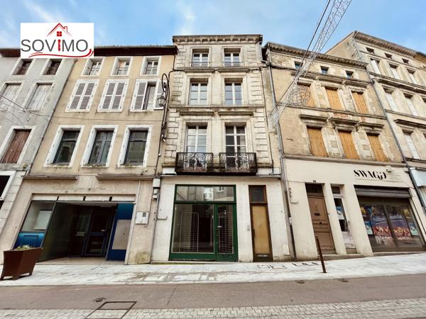 INVESTISSEMENT LOCATIF - 3 IMMEUBLES AVEC PATIO INTERIEUR - A RENOVER