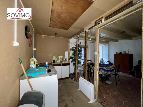 INVESTISSEMENT LOCATIF - 3 IMMEUBLES AVEC PATIO INTERIEUR - A RENOVER