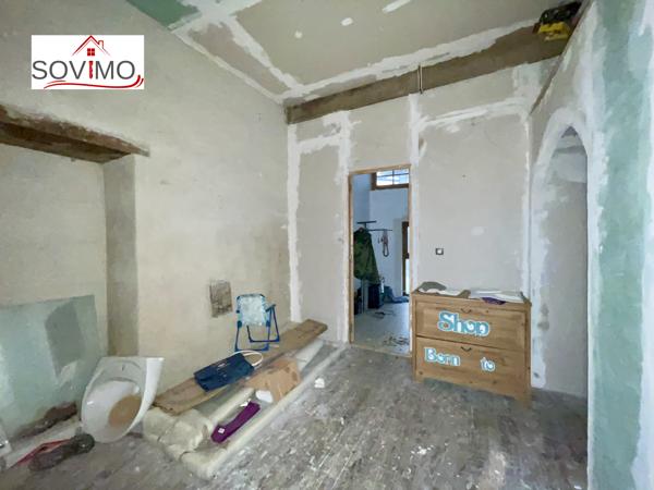 INVESTISSEMENT LOCATIF - 3 IMMEUBLES AVEC PATIO INTERIEUR - A RENOVER