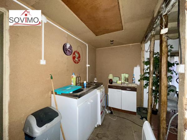 INVESTISSEMENT LOCATIF - 3 IMMEUBLES AVEC PATIO INTERIEUR - A RENOVER