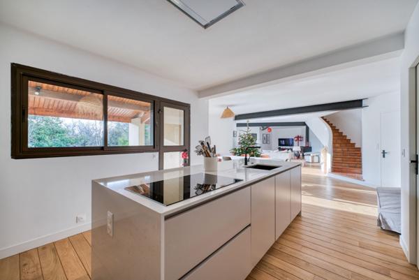 Maison d'Architecte avec espace extérieur Unique