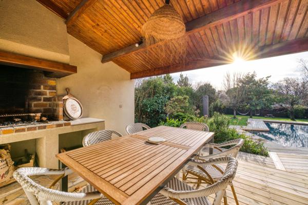 Maison d'Architecte avec espace extérieur Unique