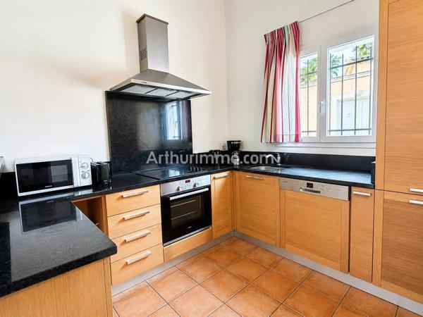 Vente                                                      Villa
                        
                     3 pièces                      74 m2                     à Roquebrune-sur-Argens