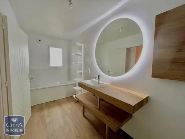 Maison à louer 4 pièces 110.74m²