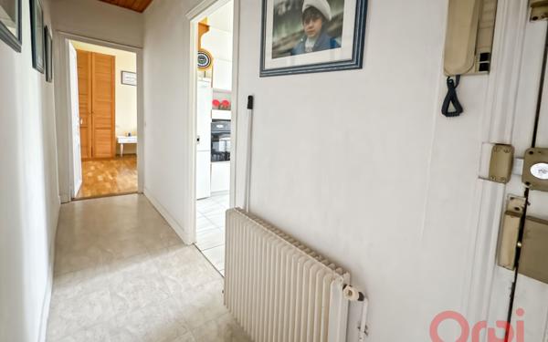 Appartement à vendre    3 pièces • 50,25 m2 Saint-Denis