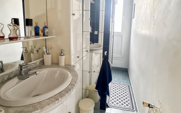 Appartement à vendre    3 pièces • 50,25 m2 Saint-Denis