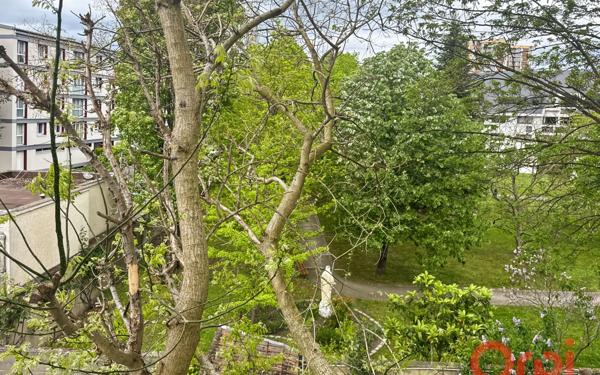 Appartement à vendre    3 pièces • 50,25 m2 Saint-Denis
