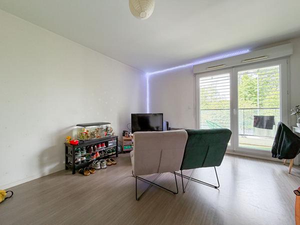 À Vendre - Angers Strasbourg - Studio récent avec balcon et parking en sous-sol !