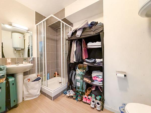 À Vendre - Angers Strasbourg - Studio récent avec balcon et parking en sous-sol !