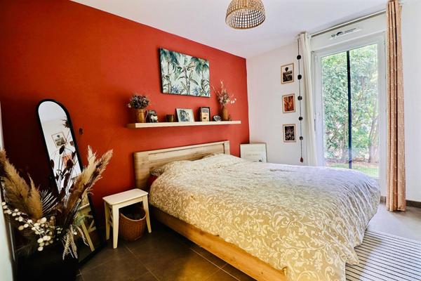 FOURRAGERE - 13012 - Appartement T3 - Terrasse - Jardin - parking et box