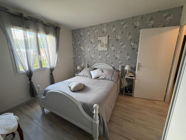 Maison de plain-pied d'une surface habitable de 120 m2 dans un cartier recherché proche des commodités