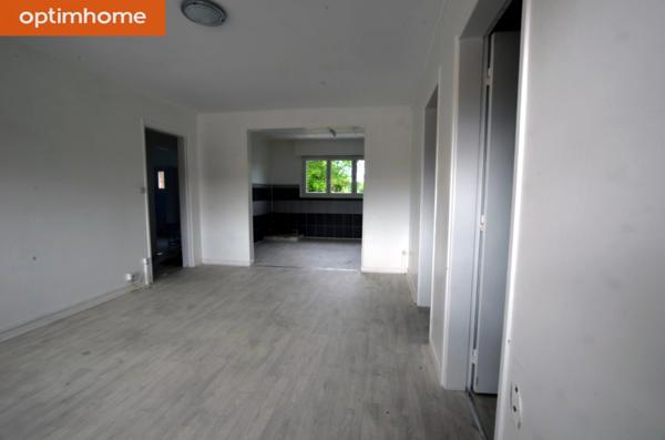 Appartement T4 avec 3 chambres, parking intérieur à Lens