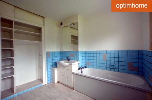 Appartement T4 avec 3 chambres, parking intérieur à Lens