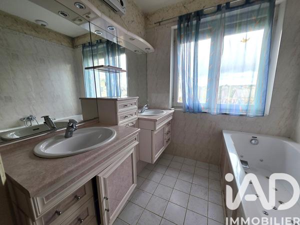Maison à vendre 9 pièces 165,01 m² Pionsat