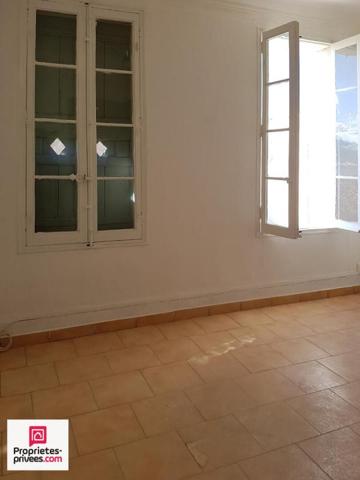 RIANS Appartement T2 2 -ème étage loué lumineux 45 m²