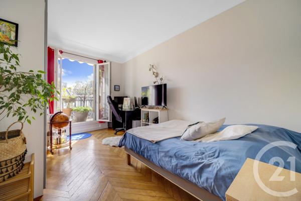 Appartement F6 à vendre  6 pièces - 142,02 m2 PARIS - 75009